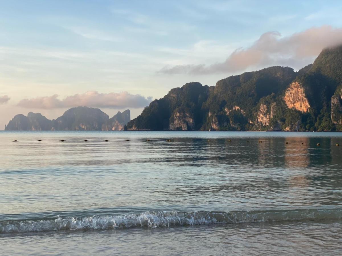U Rip Resort Phi Phi Hotel Екстериор снимка